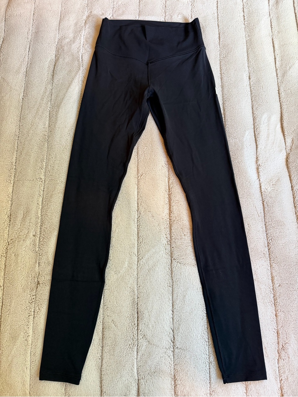 🥳 *SALE* Vuori All The Form Leggings, Black, Size Small-Long